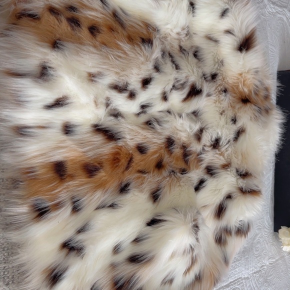 Zara Faux Fur leopard print jacket - Picture 6 of 9